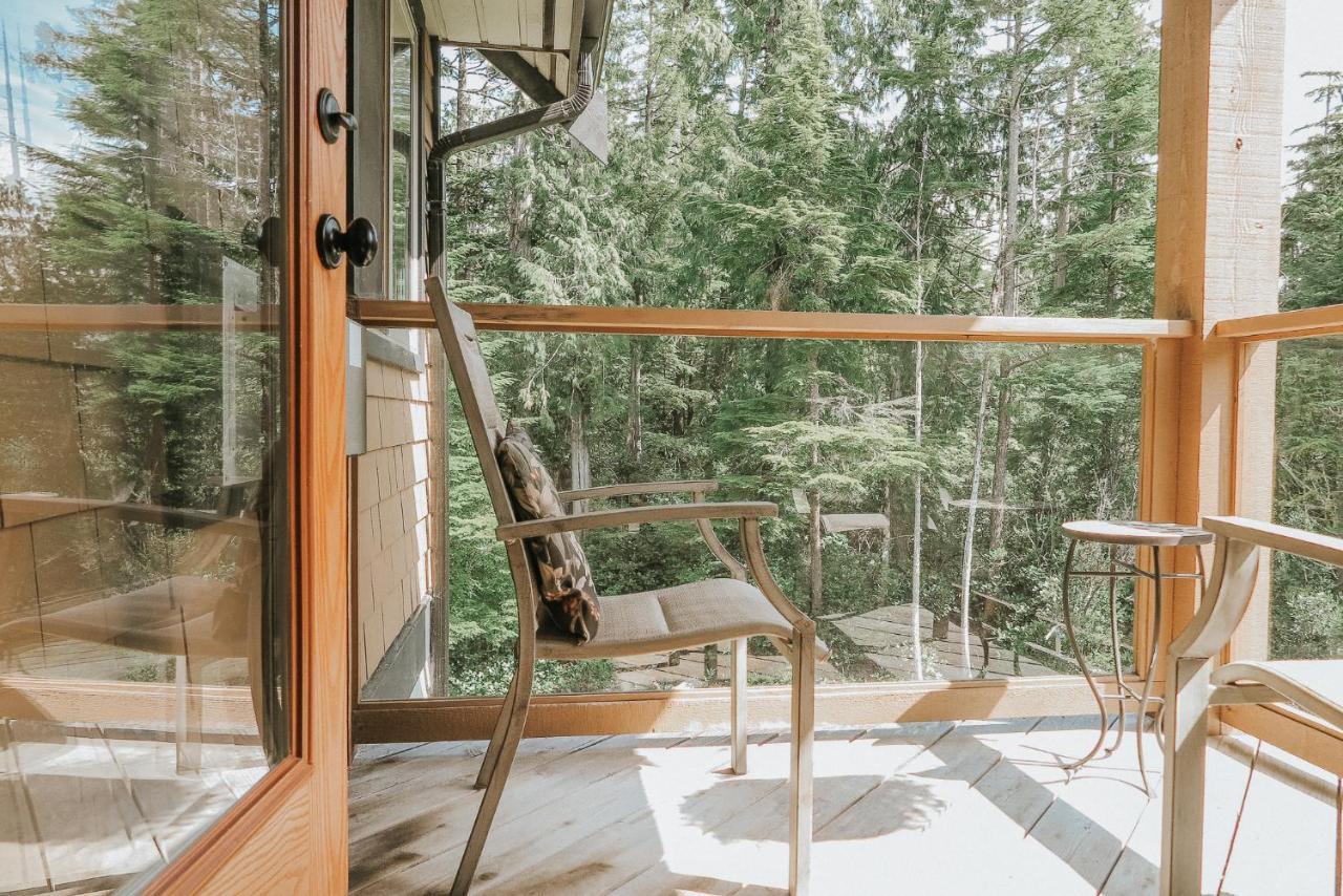 Cobble Wood And Bird Sanctuary Guest Houses Tofino Dış mekan fotoğraf