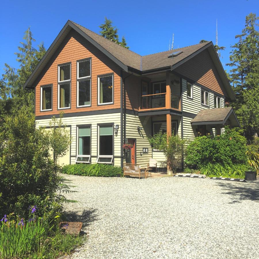 Cobble Wood And Bird Sanctuary Guest Houses Tofino Dış mekan fotoğraf