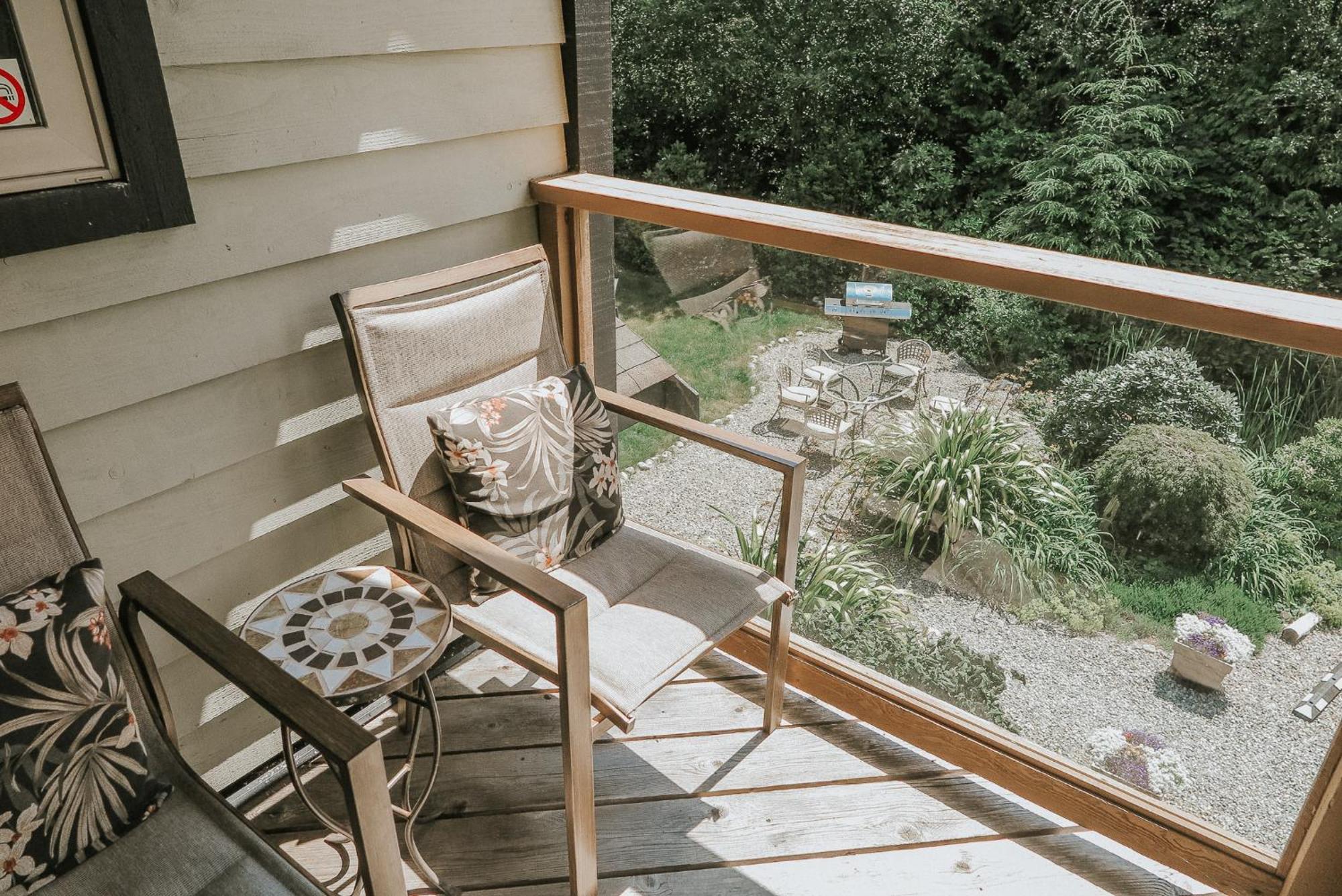 Cobble Wood And Bird Sanctuary Guest Houses Tofino Dış mekan fotoğraf
