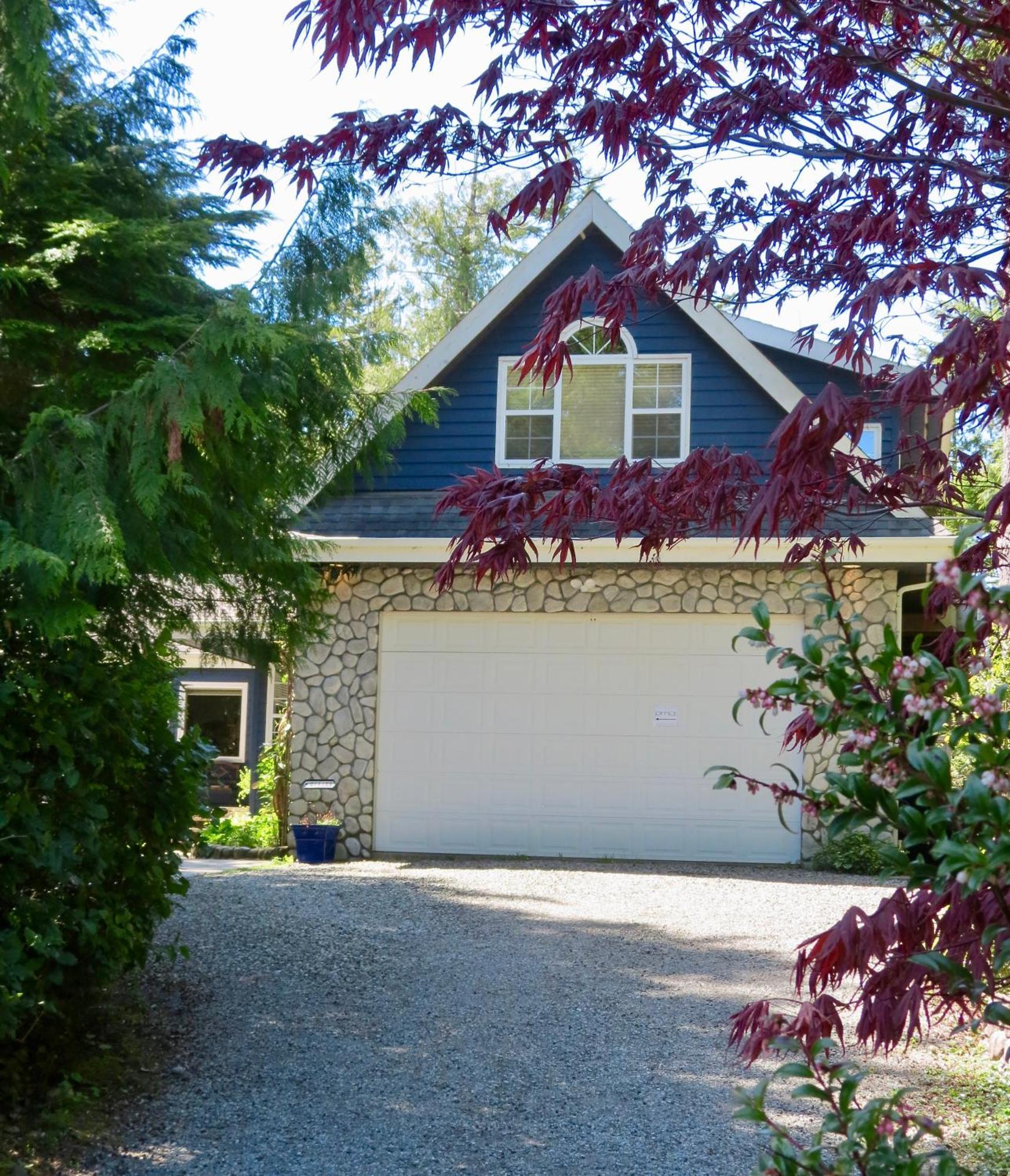 Cobble Wood And Bird Sanctuary Guest Houses Tofino Dış mekan fotoğraf